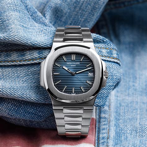 patek philippe nautilus 5711 40mm schwarz|patek 5711 for sale.